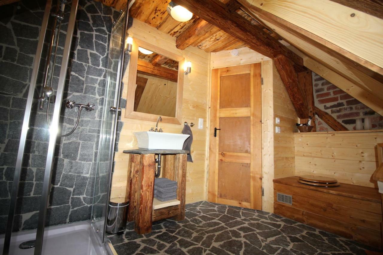 Ferienhaus Anno Dazumal, Wie Zu Opa'S Zeiten Klingenthal Exterior foto