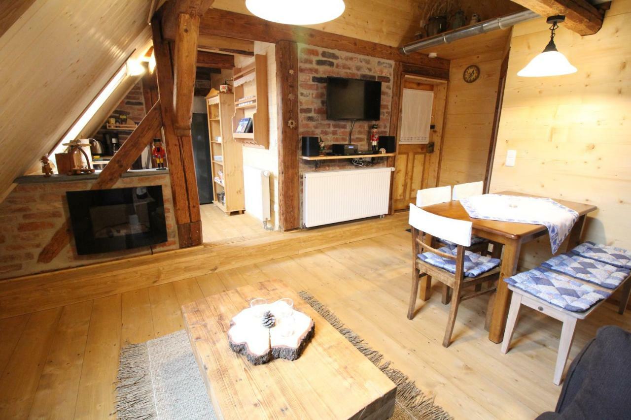 Ferienhaus Anno Dazumal, Wie Zu Opa'S Zeiten Klingenthal Exterior foto